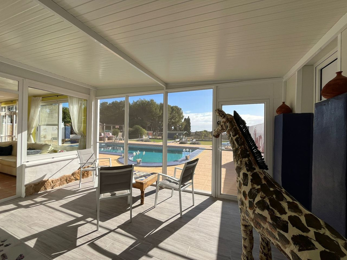 For sale - 6 Bedroom 3 Bathroom House - Detached Villa in Torre-Pacheco - La Torre Golf Resort  - Murcia