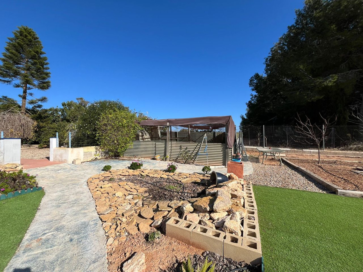 For sale - 6 Bedroom 3 Bathroom House - Detached Villa in Torre-Pacheco - La Torre Golf Resort  - Murcia