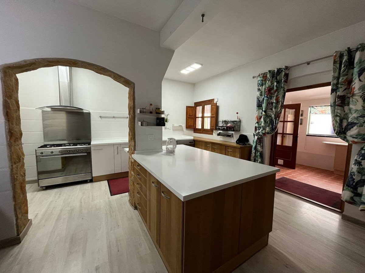 For sale - 6 Bedroom 3 Bathroom House - Detached Villa in Torre-Pacheco - La Torre Golf Resort  - Murcia