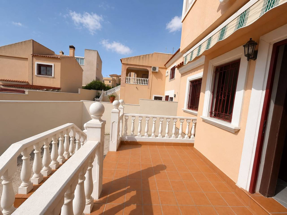For sale - 2 Bedroom 2 Bathroom House - Detached Villa in Orihuela - Villamartin  - Alicante