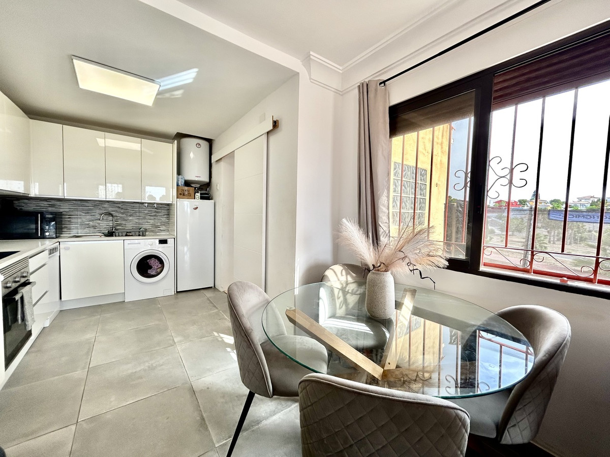 For sale - 2 Bedroom 2 Bathroom House - Detached Villa in Orihuela - Villamartin  - Alicante