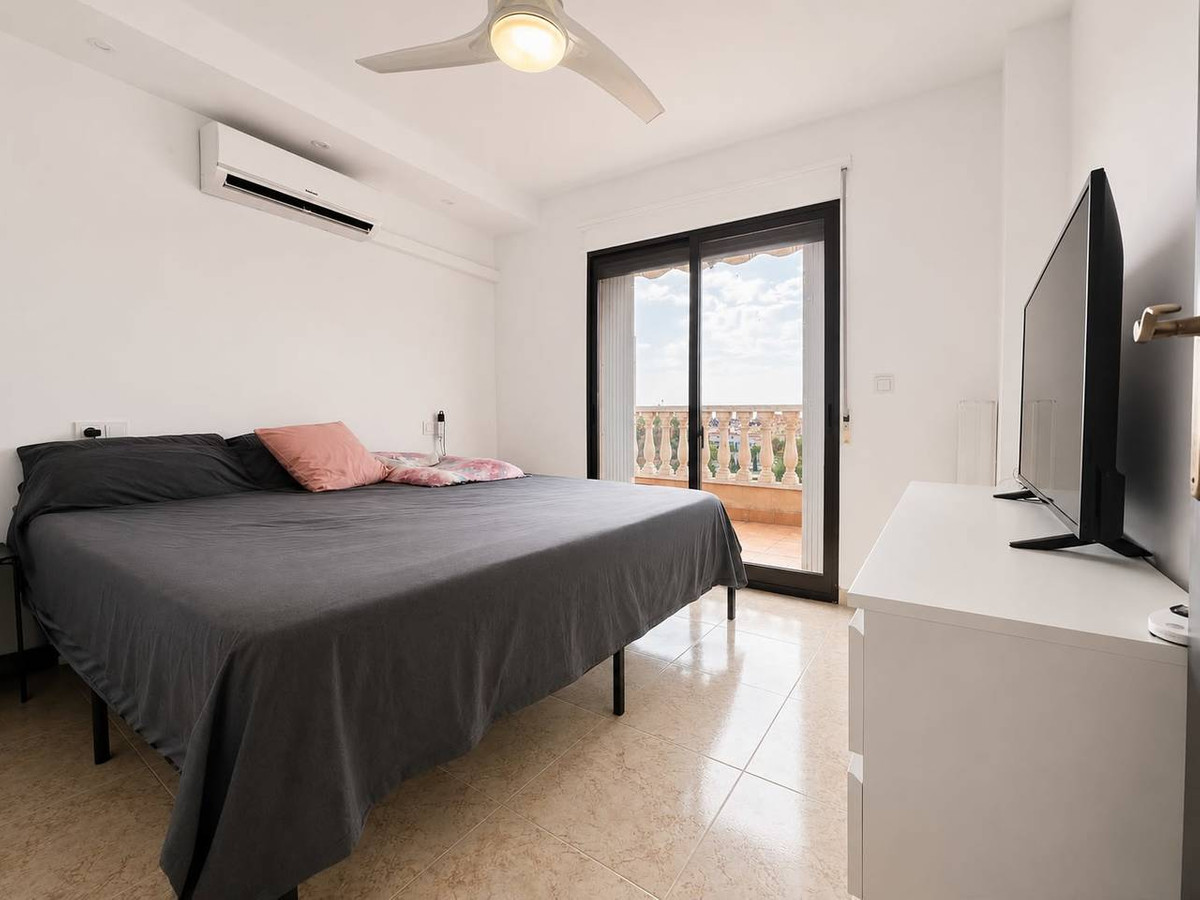 For sale - 2 Bedroom 2 Bathroom House - Detached Villa in Orihuela - Villamartin  - Alicante