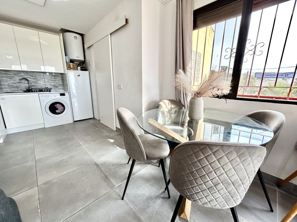 For sale - 2 Bedroom 2 Bathroom House - Detached Villa in Orihuela - Villamartin  - Alicante