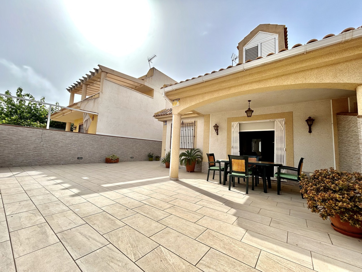 For sale - 3 Bedroom 3 Bathroom House - Townhouse in Pilar de la Horadada - Torre de la Horadada  - Alicante