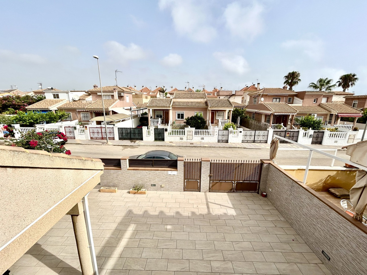 For sale - 3 Bedroom 3 Bathroom House - Townhouse in Pilar de la Horadada - Torre de la Horadada  - Alicante