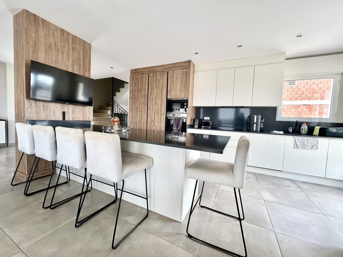 For sale - 4 Bedroom 5 Bathroom House - Detached Villa in Rojales - Ciudad Quesada  - Alicante