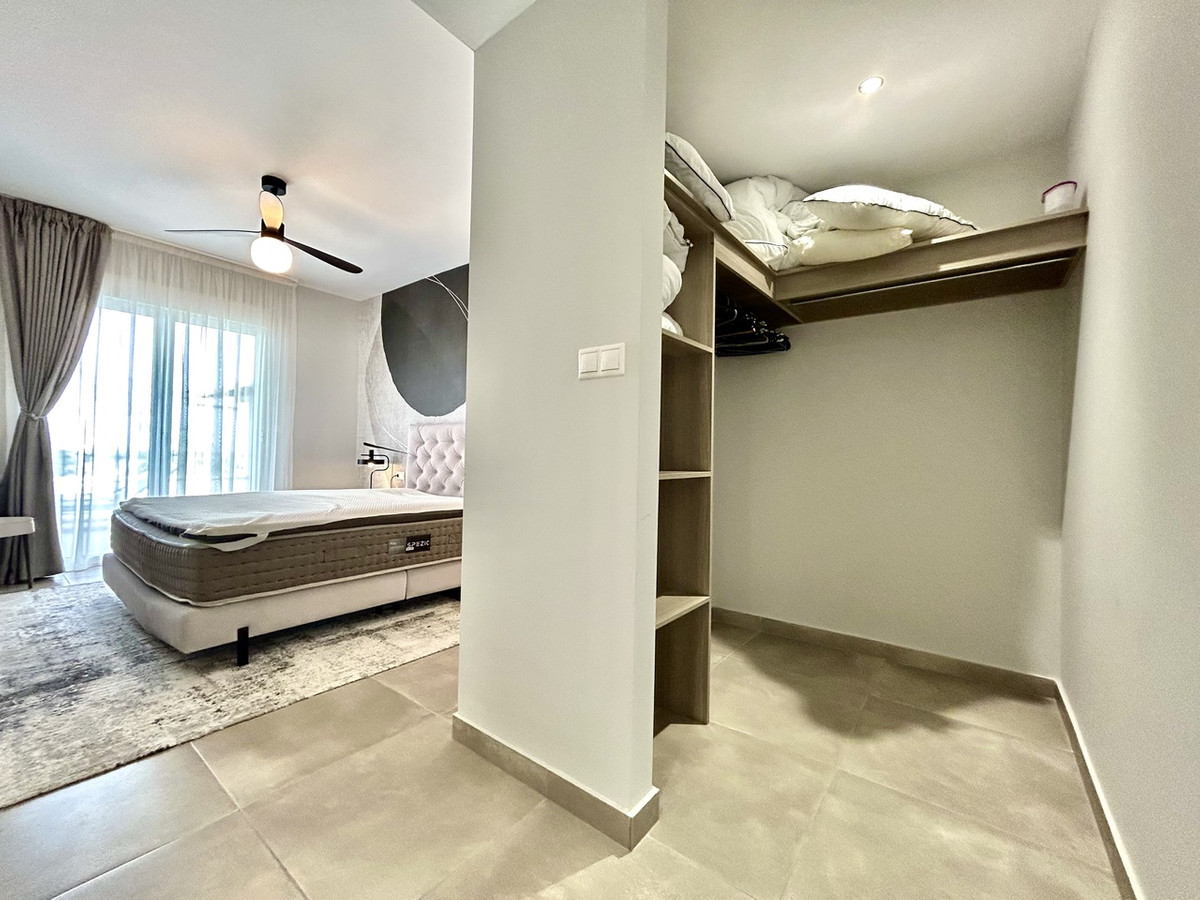 For sale - 4 Bedroom 5 Bathroom House - Detached Villa in Rojales - Ciudad Quesada  - Alicante