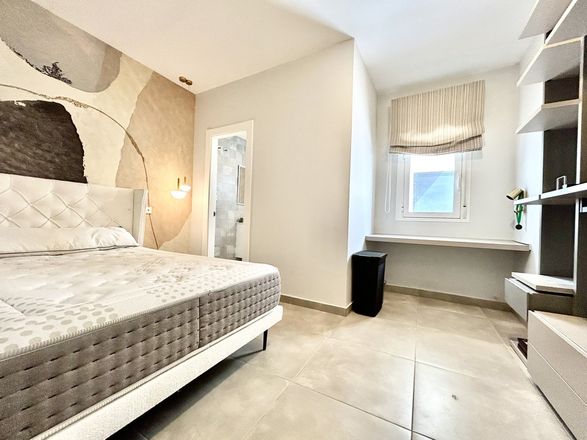 For sale - 4 Bedroom 5 Bathroom House - Detached Villa in Rojales - Ciudad Quesada  - Alicante