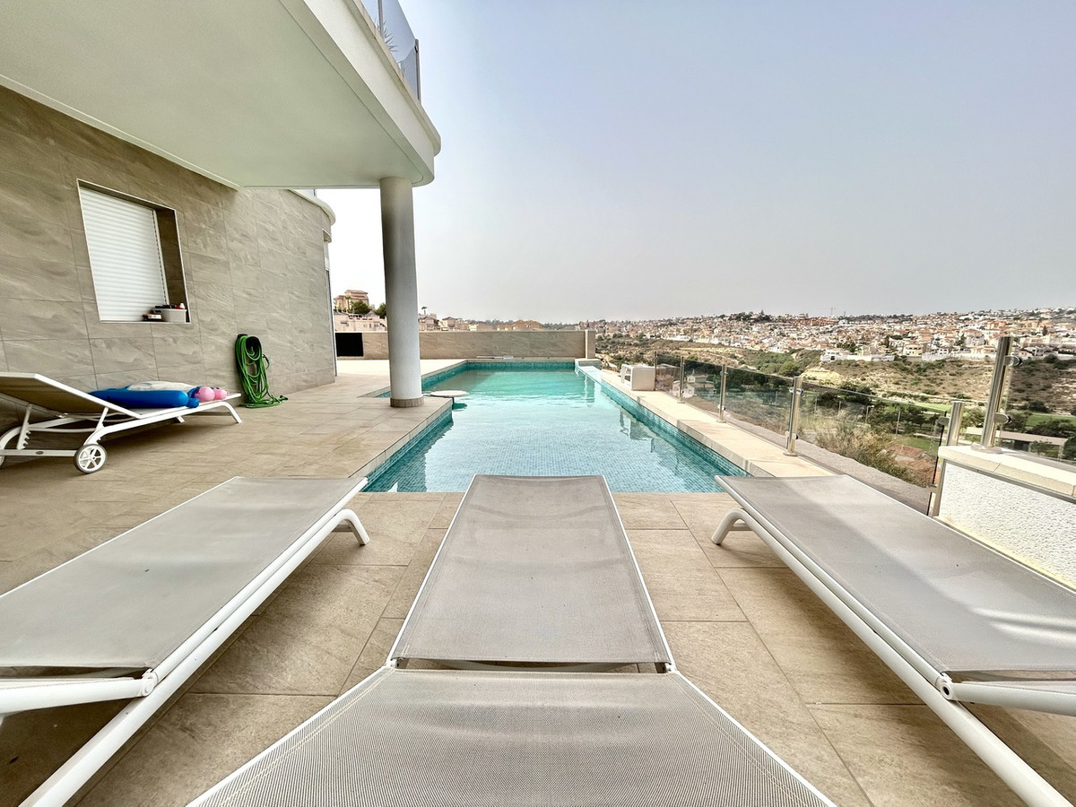 For sale - 4 Bedroom 5 Bathroom House - Detached Villa in Rojales - Ciudad Quesada  - Alicante