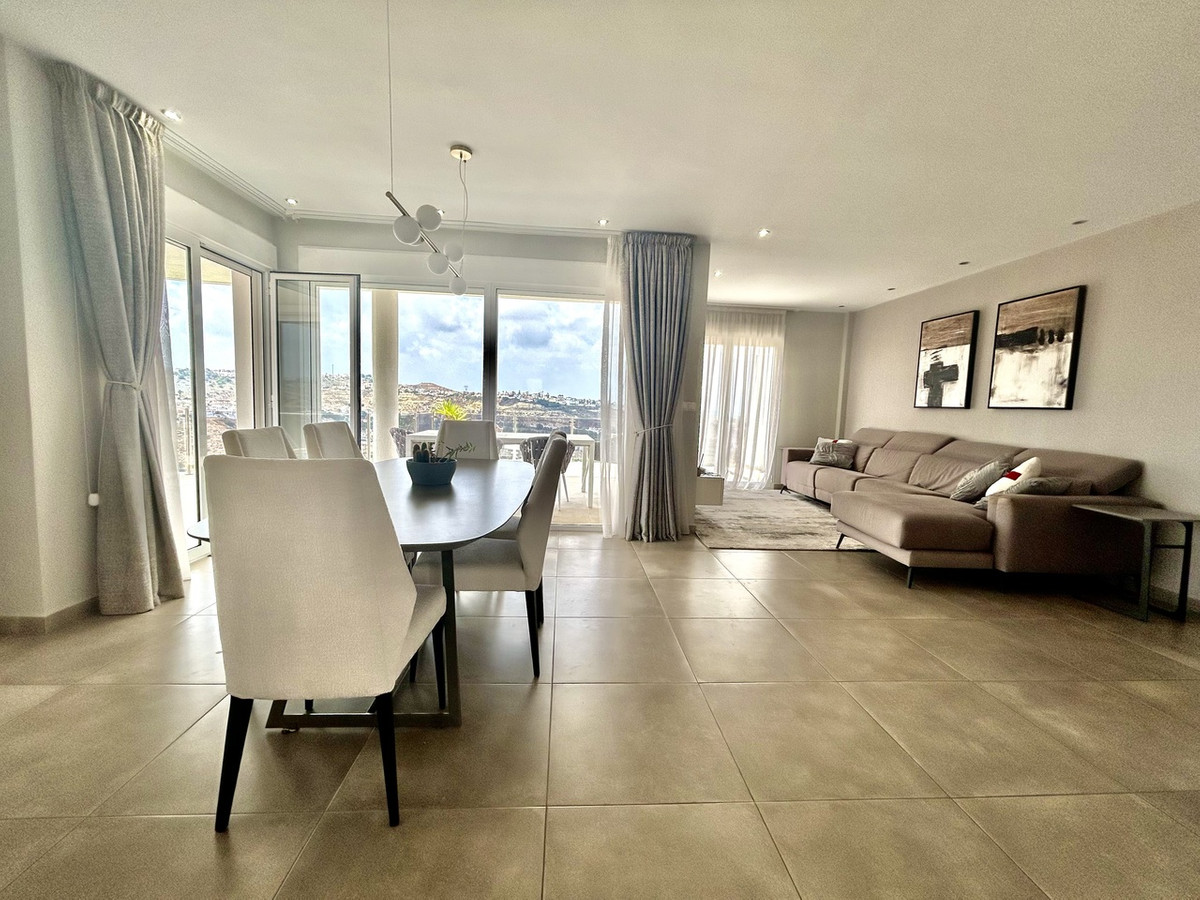 For sale - 4 Bedroom 5 Bathroom House - Detached Villa in Rojales - Ciudad Quesada  - Alicante