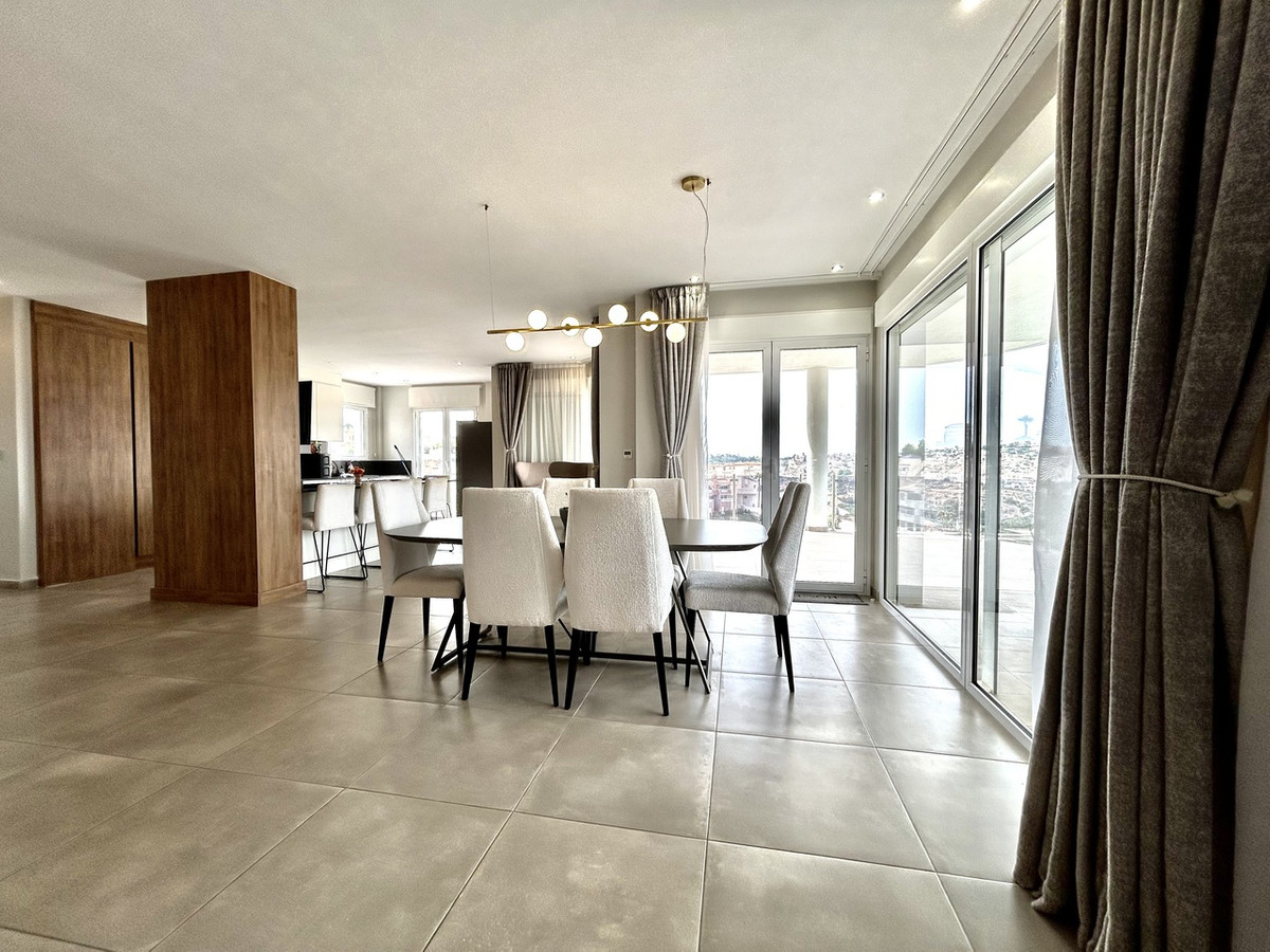 For sale - 4 Bedroom 5 Bathroom House - Detached Villa in Rojales - Ciudad Quesada  - Alicante