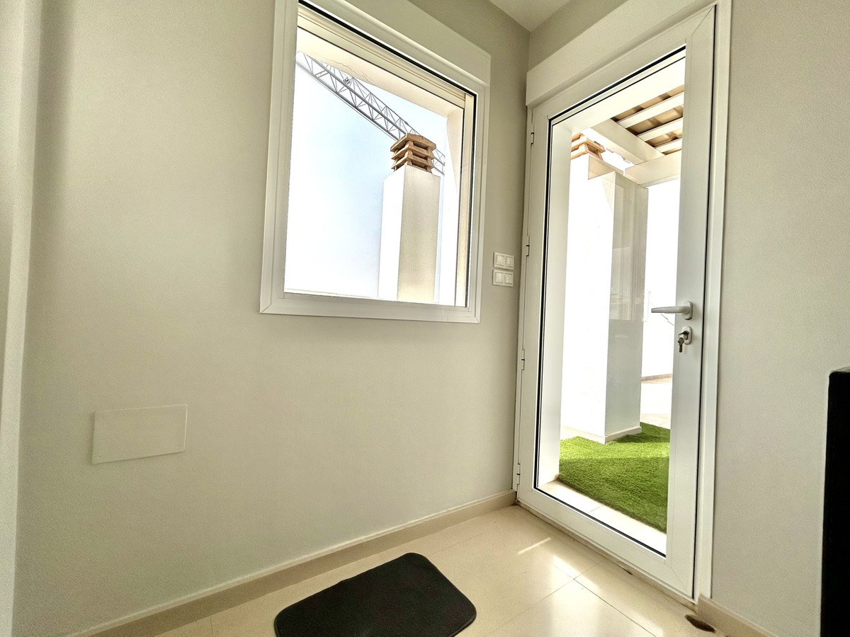 For sale - 4 Bedroom 5 Bathroom House - Detached Villa in Rojales - Ciudad Quesada  - Alicante
