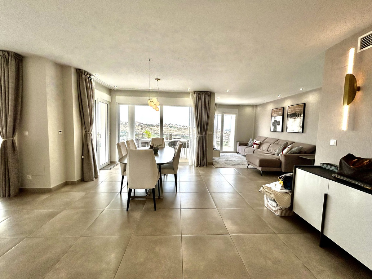 For sale - 4 Bedroom 5 Bathroom House - Detached Villa in Rojales - Ciudad Quesada  - Alicante