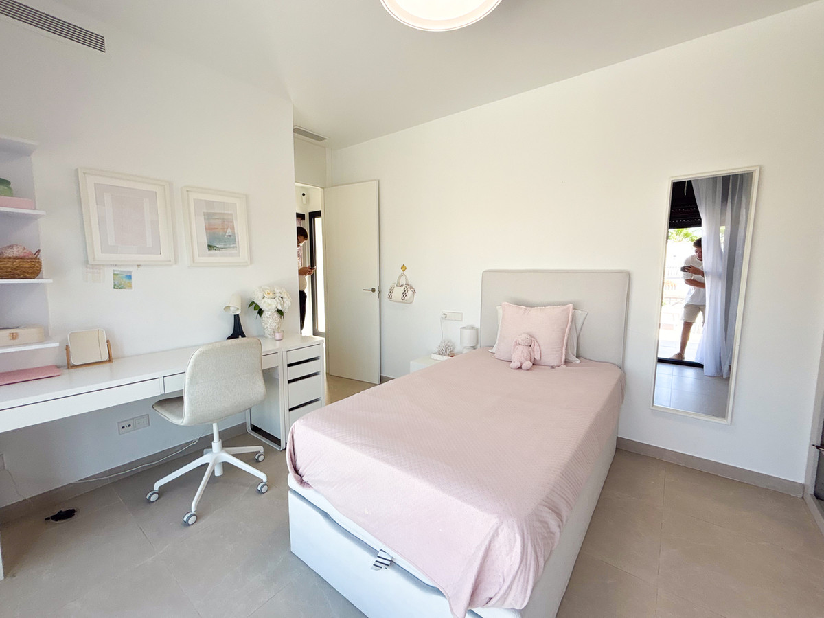 For sale - 3 Bedroom 3 Bathroom House - Detached Villa in Orihuela - Cabo Roig  - Alicante