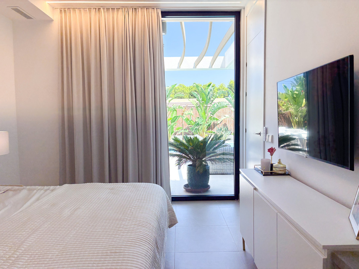 For sale - 3 Bedroom 3 Bathroom House - Detached Villa in Orihuela - Cabo Roig  - Alicante