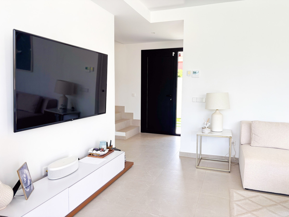 For sale - 3 Bedroom 3 Bathroom House - Detached Villa in Orihuela - Cabo Roig  - Alicante