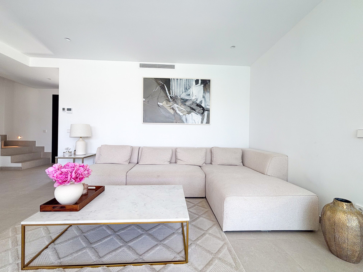 For sale - 3 Bedroom 3 Bathroom House - Detached Villa in Orihuela - Cabo Roig  - Alicante