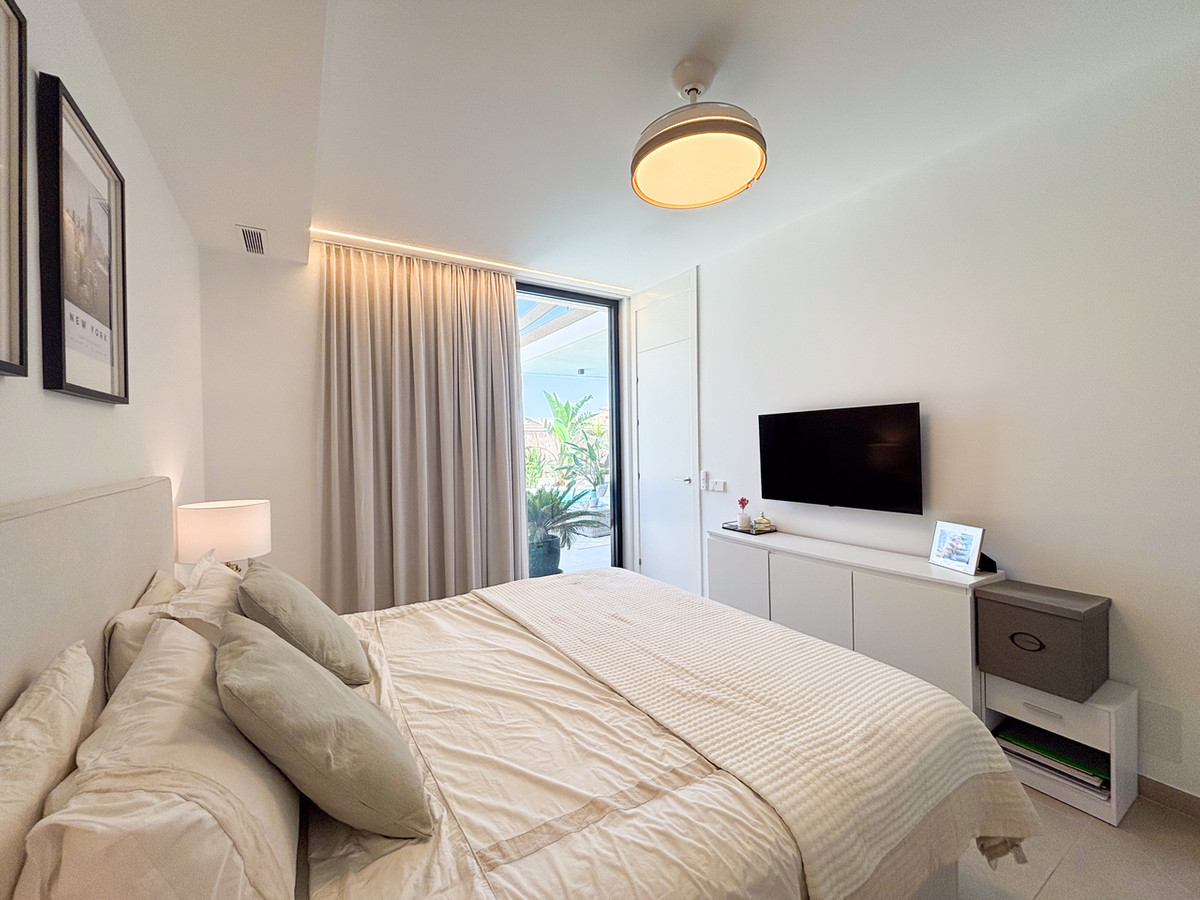 For sale - 3 Bedroom 3 Bathroom House - Detached Villa in Orihuela - Cabo Roig  - Alicante