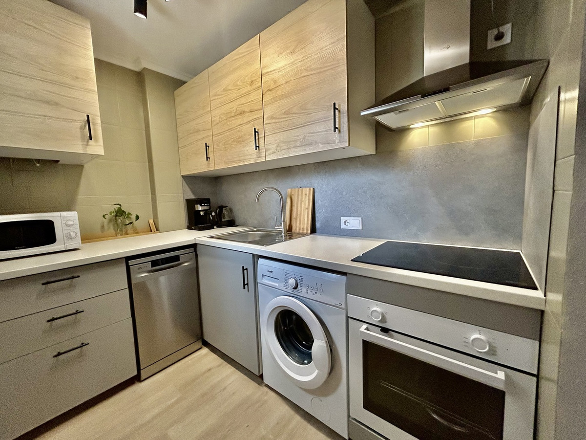 For sale - 1 Bedroom 1 Bathroom Apartment - Middle Floor Apartment in Torrevieja - Torrevieja Centro  - Alicante
