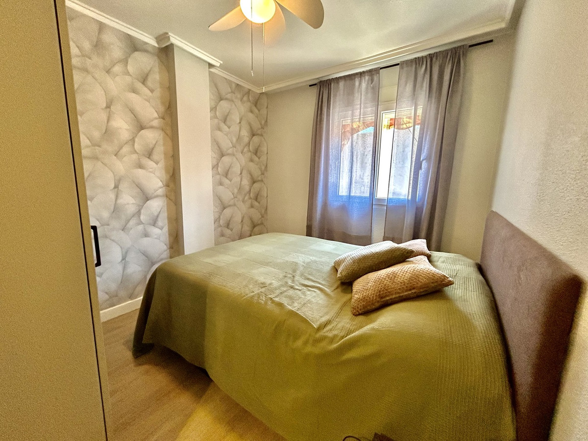 For sale - 1 Bedroom 1 Bathroom Apartment - Middle Floor Apartment in Torrevieja - Torrevieja Centro  - Alicante