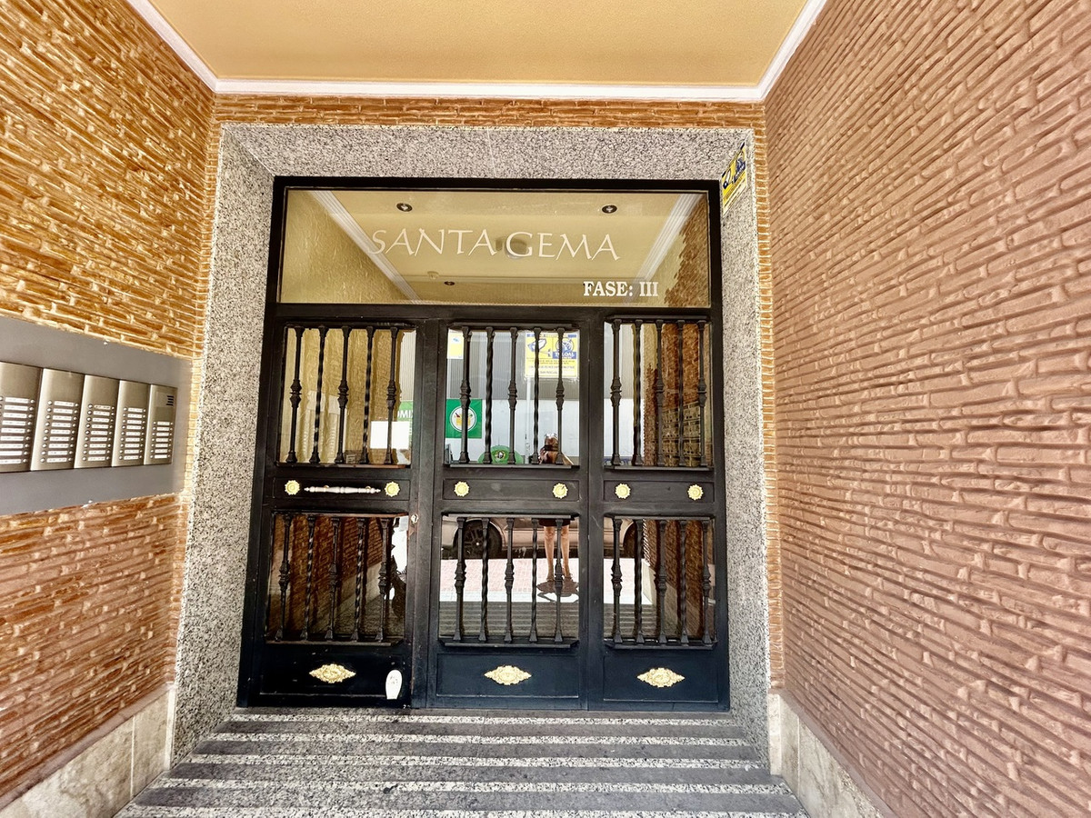 For sale - 1 Bedroom 1 Bathroom Apartment - Middle Floor Apartment in Torrevieja - Torrevieja Centro  - Alicante