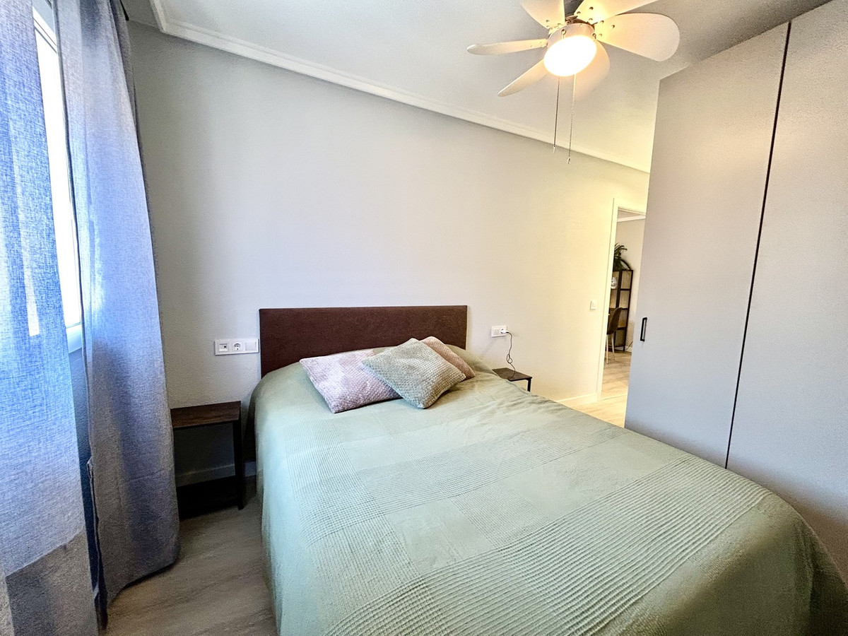 For sale - 1 Bedroom 1 Bathroom Apartment - Middle Floor Apartment in Torrevieja - Torrevieja Centro  - Alicante