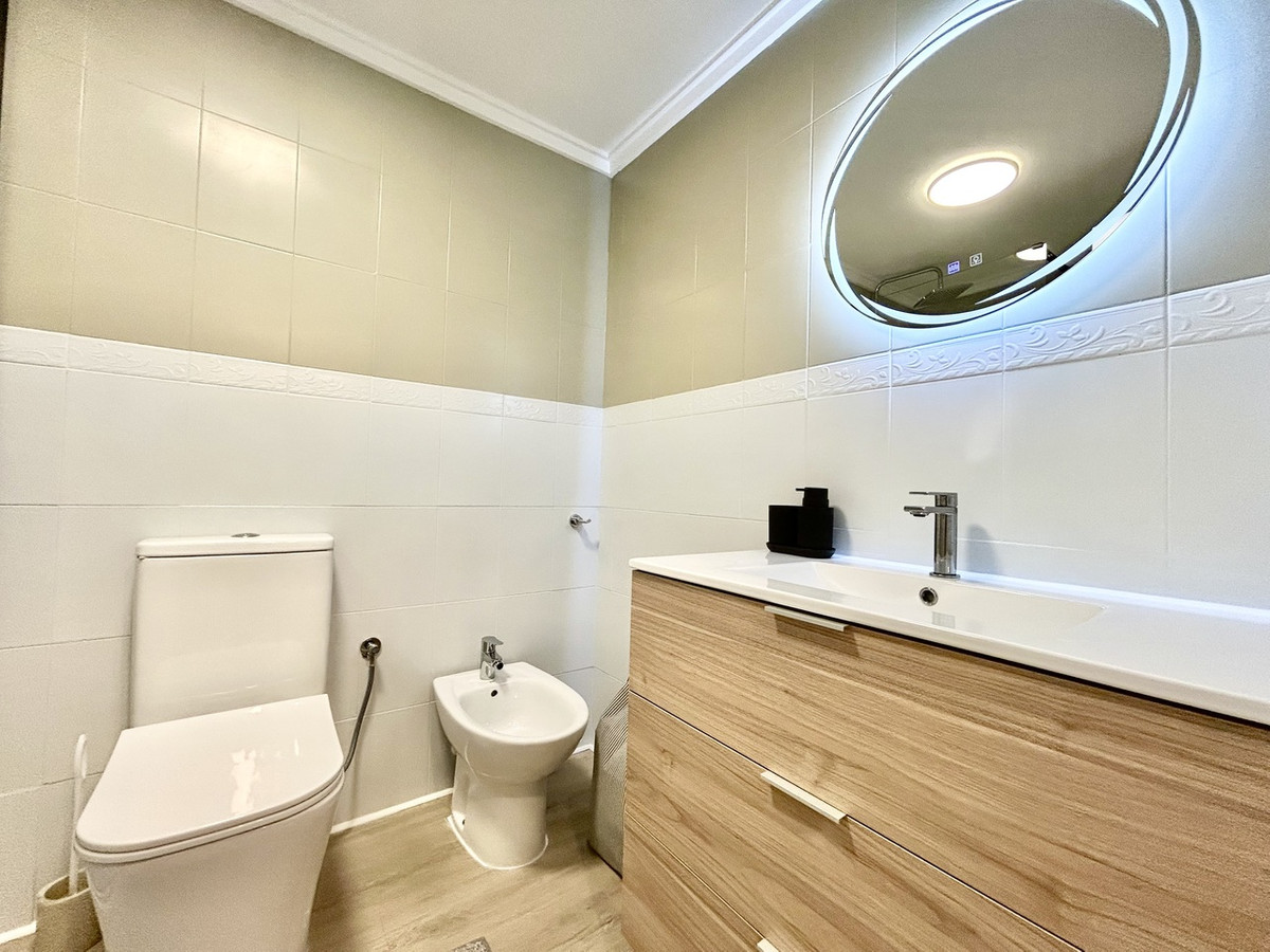 For sale - 1 Bedroom 1 Bathroom Apartment - Middle Floor Apartment in Torrevieja - Torrevieja Centro  - Alicante