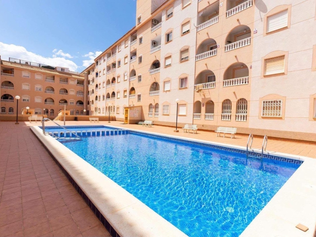 1 Bedroom 1 Bathroom Apartment - Middle Floor Apartment in Torrevieja