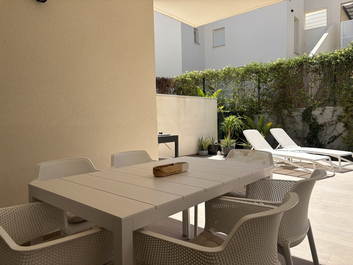 For sale - 3 Bedroom 2 Bathroom Apartment - Ground Floor Apartment in Algorfa - La Finca Golf  - Alicante