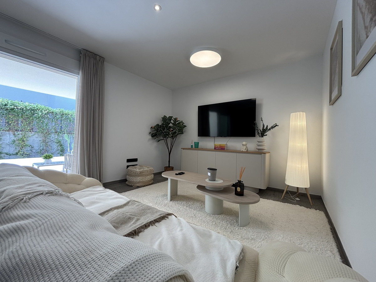 For sale - 3 Bedroom 2 Bathroom Apartment - Ground Floor Apartment in Algorfa - La Finca Golf  - Alicante