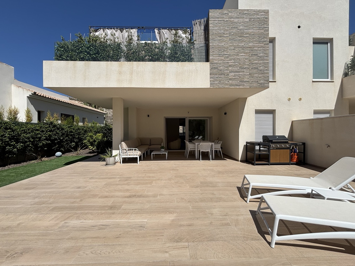 For sale - 3 Bedroom 2 Bathroom Apartment - Ground Floor Apartment in Algorfa - La Finca Golf  - Alicante