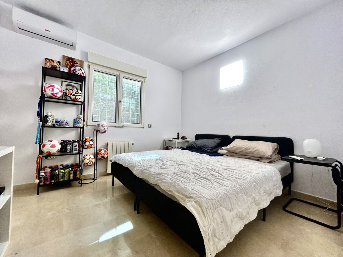 For sale - 3 Bedroom 3 Bathroom House - Detached Villa in Orihuela - Villamartin  - Alicante