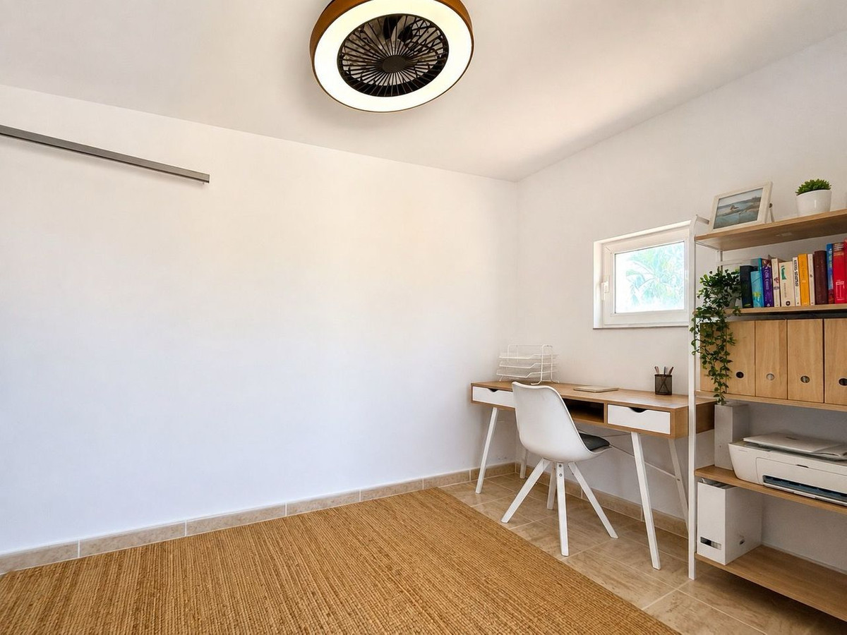 For sale - 3 Bedroom 3 Bathroom House - Detached Villa in Orihuela - Villamartin  - Alicante