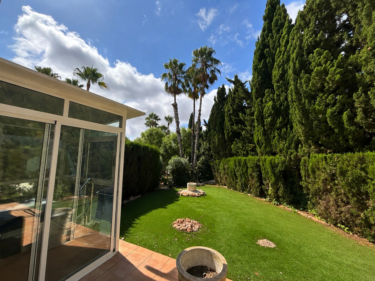 For sale - 3 Bedroom 3 Bathroom House - Detached Villa in Orihuela - Villamartin  - Alicante