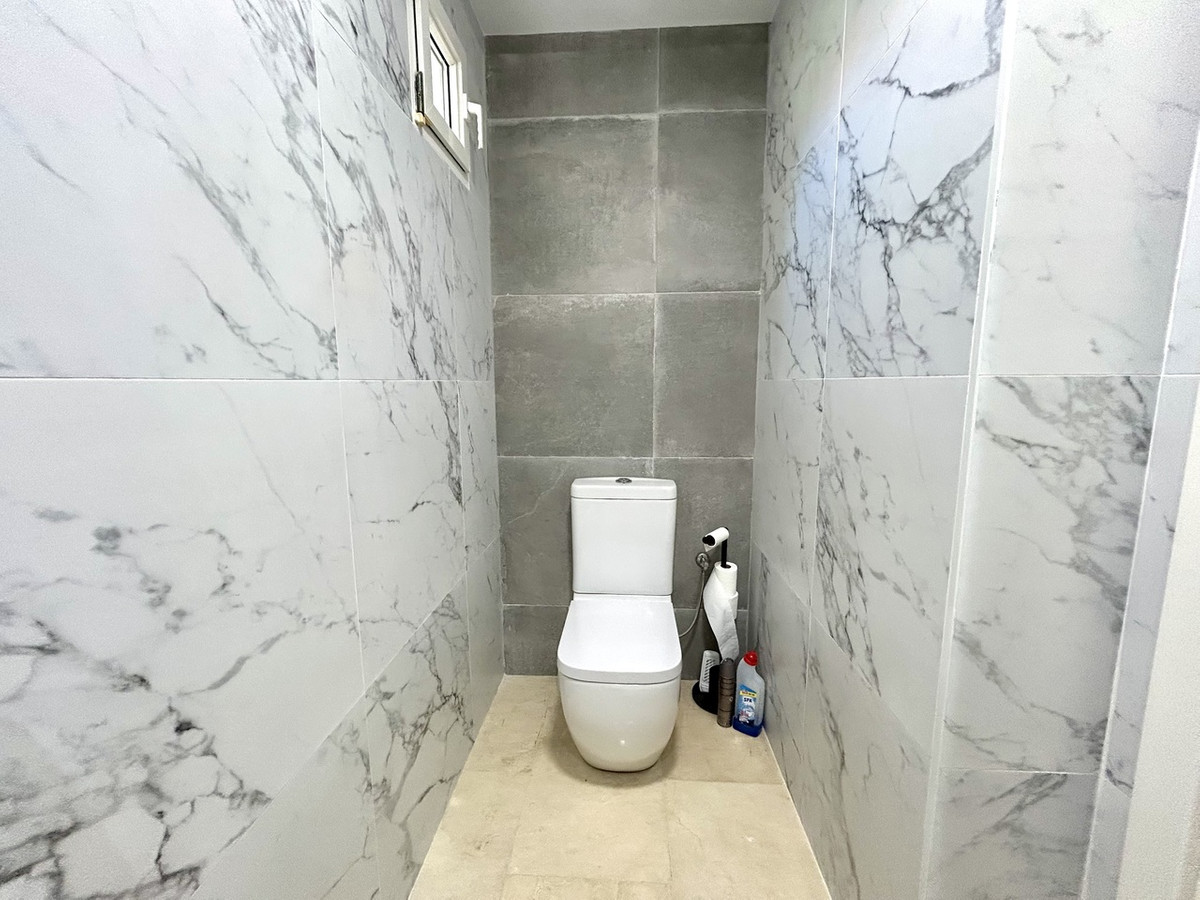 For sale - 3 Bedroom 3 Bathroom House - Detached Villa in Orihuela - Villamartin  - Alicante