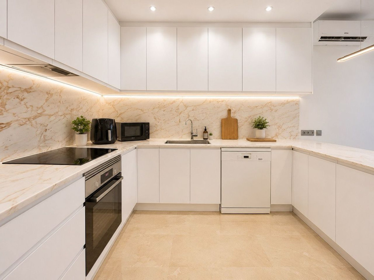 For sale - 3 Bedroom 3 Bathroom House - Detached Villa in Orihuela - Villamartin  - Alicante