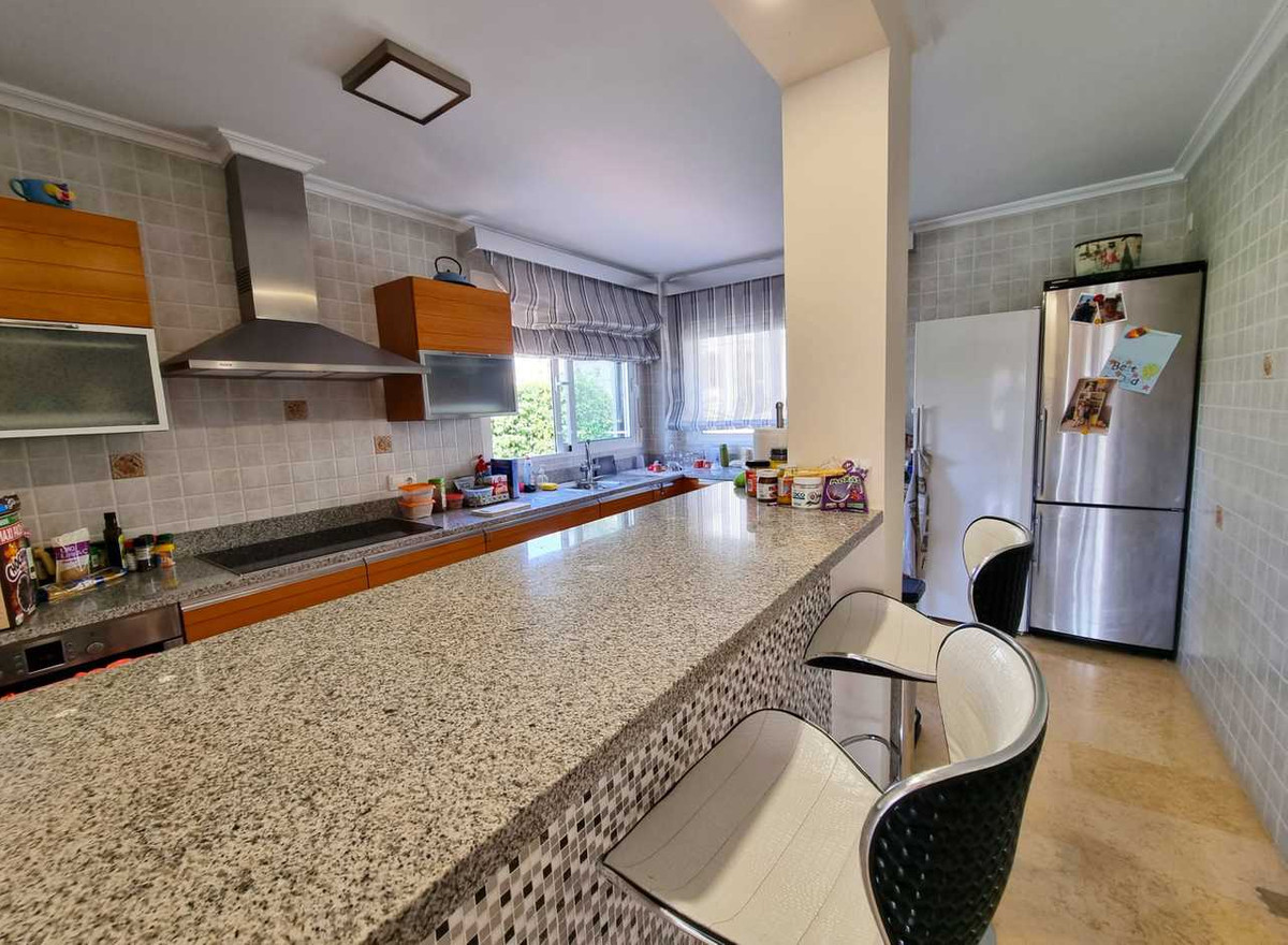 For sale - 5 Bedroom 5 Bathroom House - Detached Villa in Torrevieja - La Mata  - Alicante