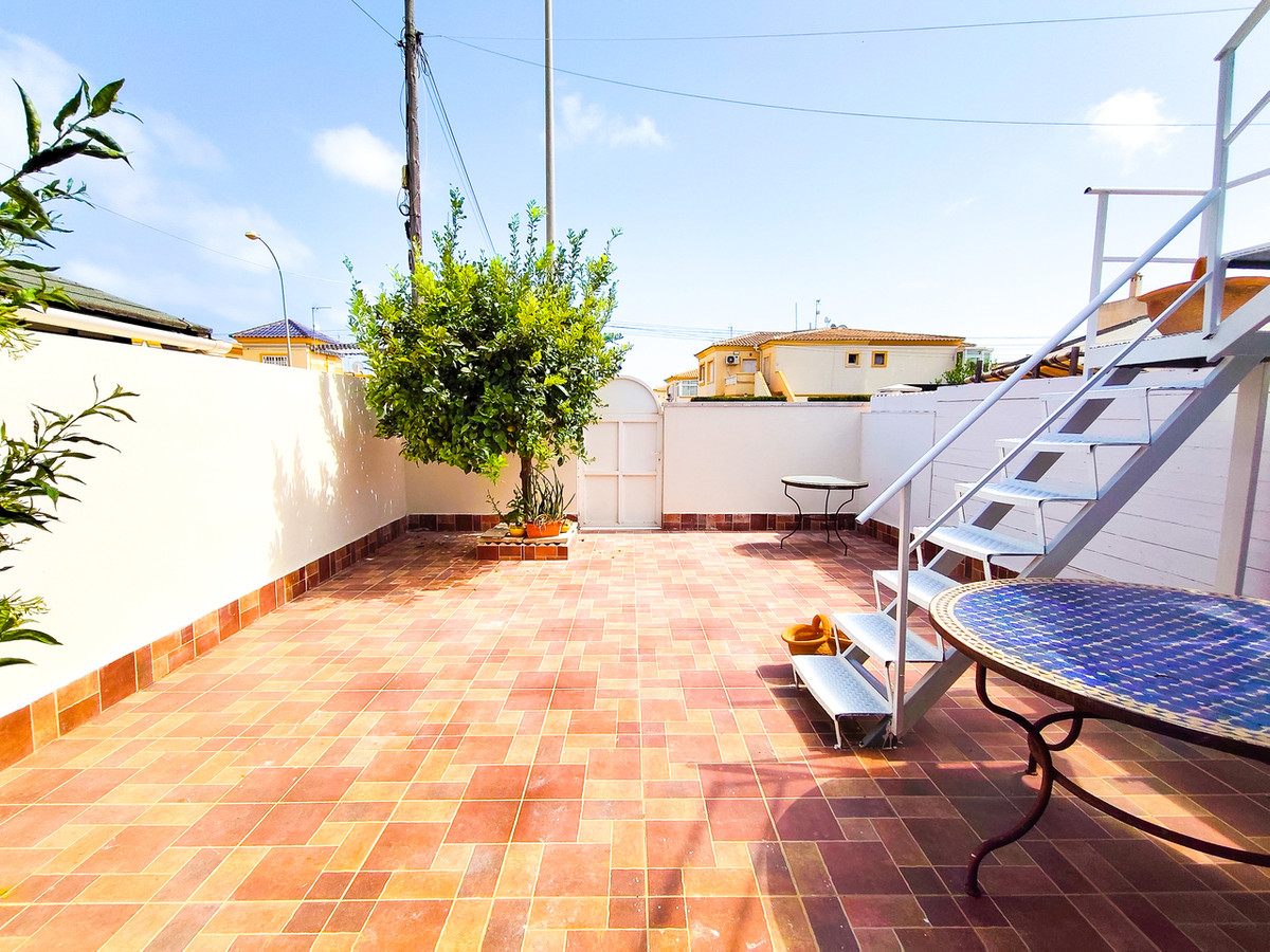 For sale - 3 Bedroom 1 Bathroom House - Townhouse in Orihuela - Playa Flamenca  - Alicante