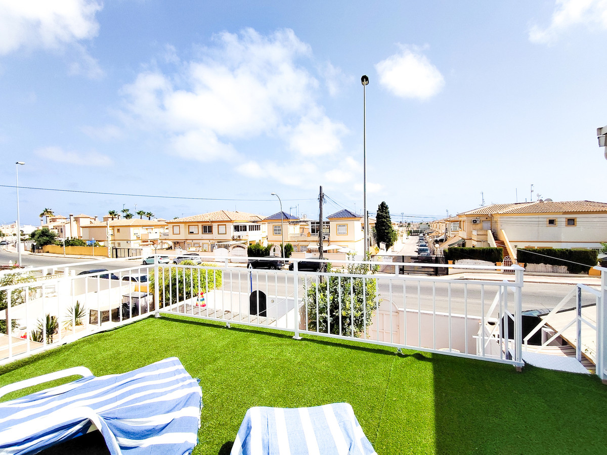 For sale - 3 Bedroom 1 Bathroom House - Townhouse in Orihuela - Playa Flamenca  - Alicante