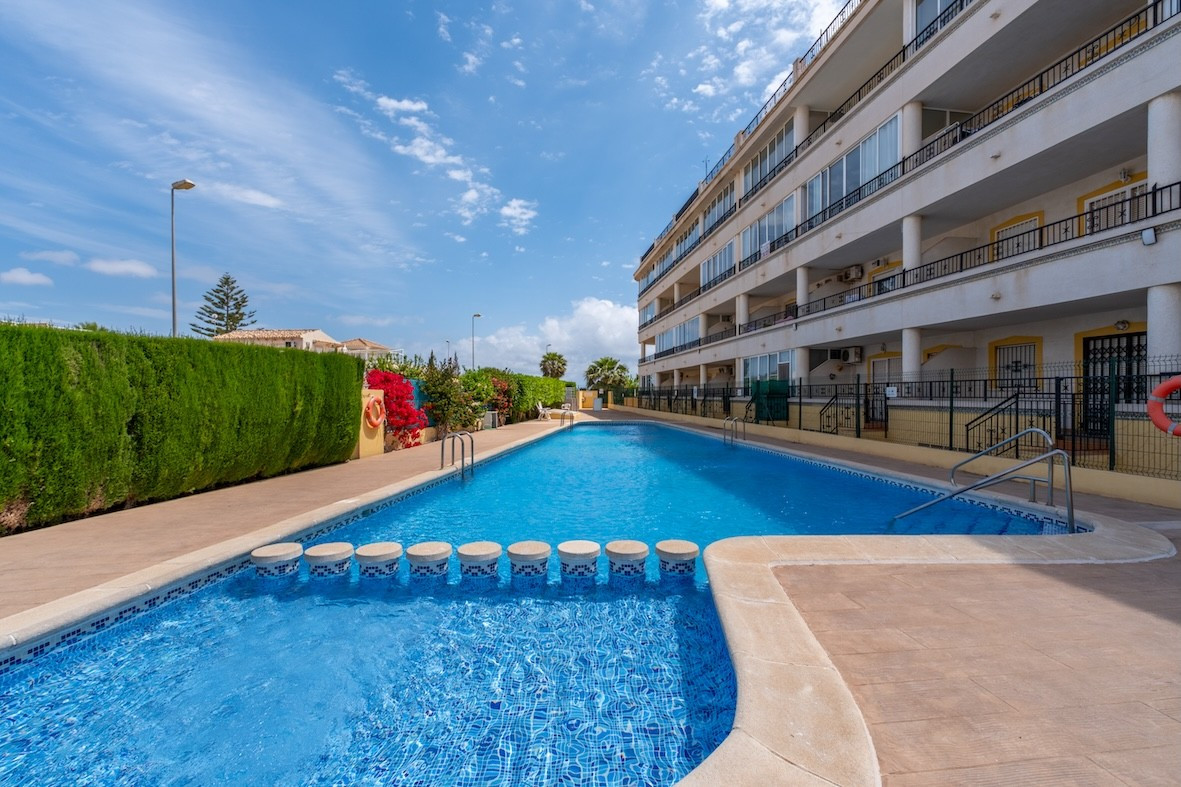 For sale - 2 Bedroom 1 Bathroom Apartment - Ground Floor Apartment in Orihuela - Playa Flamenca  - Alicante