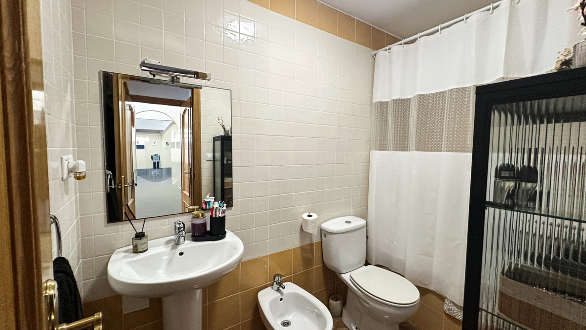 For sale - 2 Bedroom 2 Bathroom Apartment - Middle Floor Apartment in Guardamar del Segura - Guardamar del Segura Centro  - Alicante