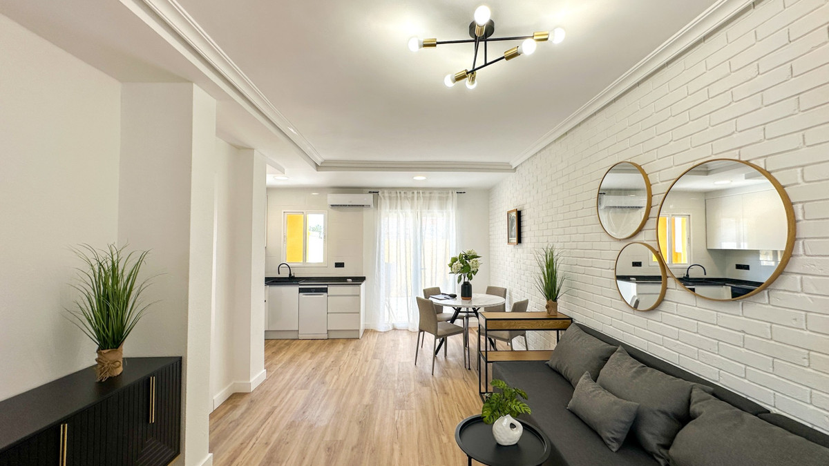 For sale - 2 Bedroom 2 Bathroom House - Townhouse in Orihuela - La Regia  - Alicante