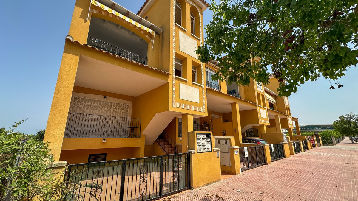 For sale - 2 Bedroom 2 Bathroom House - Bungalow in Daya Nueva - Daya Nueva Centro  - Alicante