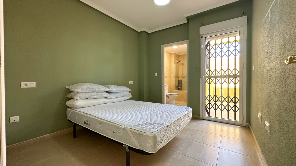 For sale - 2 Bedroom 2 Bathroom House - Bungalow in Daya Nueva - Daya Nueva Centro  - Alicante