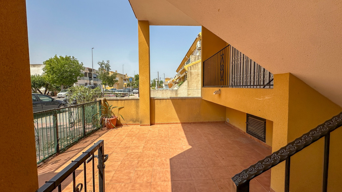 For sale - 2 Bedroom 2 Bathroom House - Bungalow in Daya Nueva - Daya Nueva Centro  - Alicante