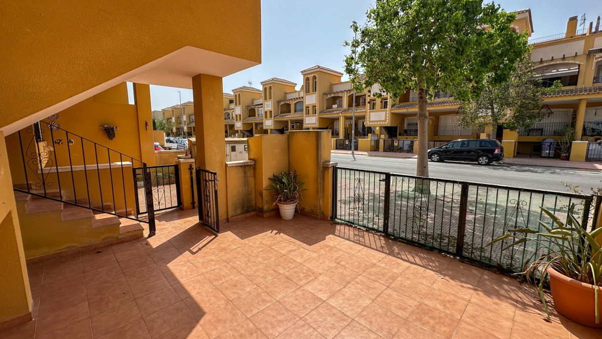For sale - 2 Bedroom 2 Bathroom House - Bungalow in Daya Nueva - Daya Nueva Centro  - Alicante