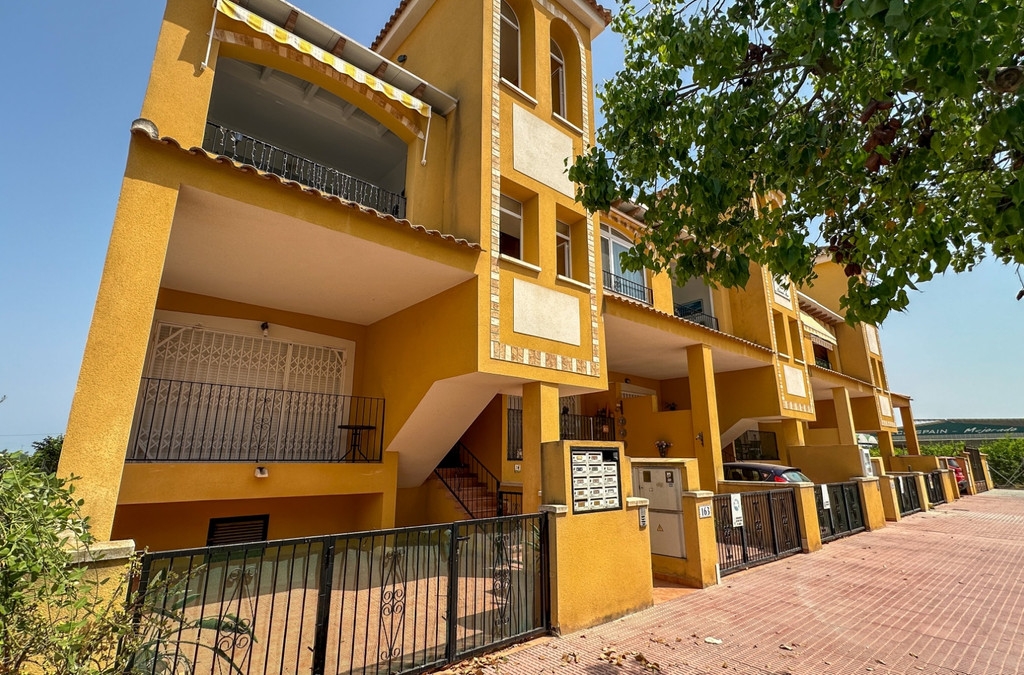 2 Bedroom 2 Bathroom House - Bungalow in Daya Nueva