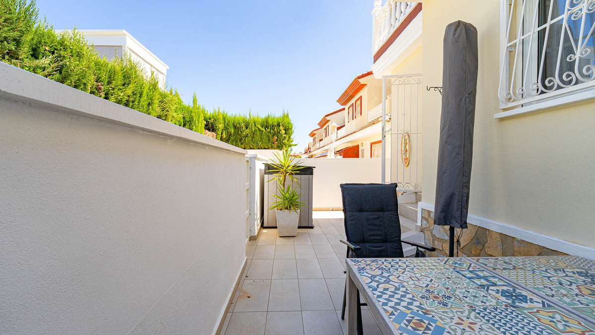 For sale - 3 Bedroom 2 Bathroom House - Townhouse in Rojales - Dona Pepa  - Alicante