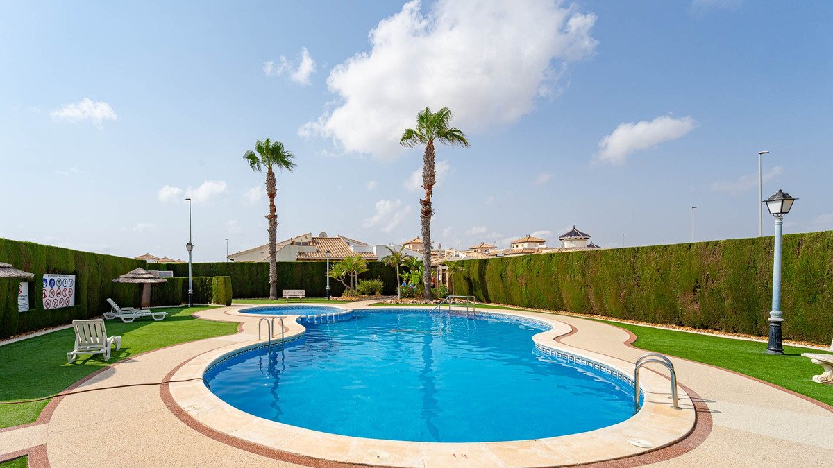 For sale - 3 Bedroom 2 Bathroom House - Quad in Orihuela - Lomas de Cabo Roig  - Alicante