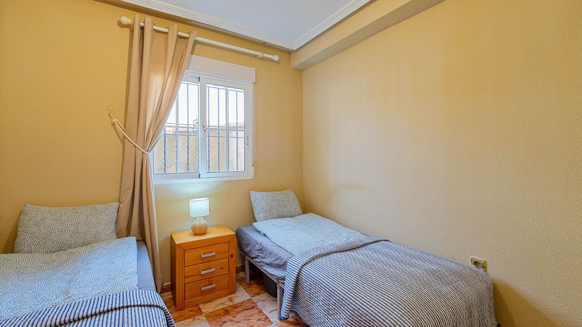 For sale - 3 Bedroom 2 Bathroom House - Quad in Orihuela - Lomas de Cabo Roig  - Alicante